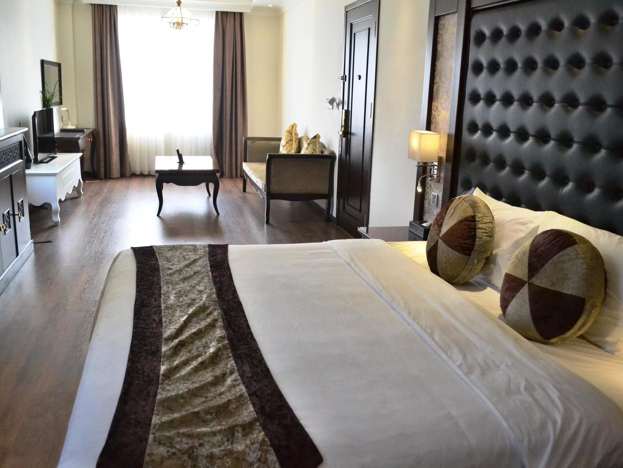 City Bay Hotel Ha Long Esterno foto