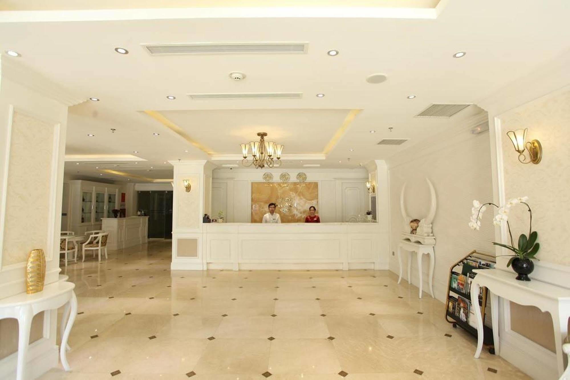 City Bay Hotel Ha Long Esterno foto