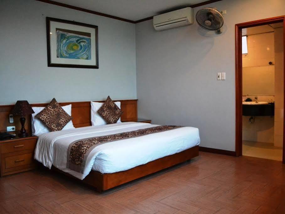 City Bay Hotel Ha Long Esterno foto