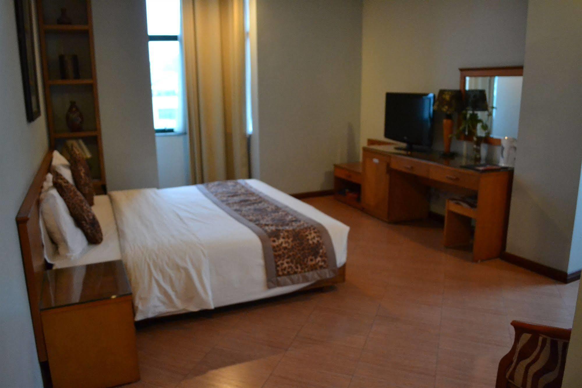 City Bay Hotel Ha Long Esterno foto