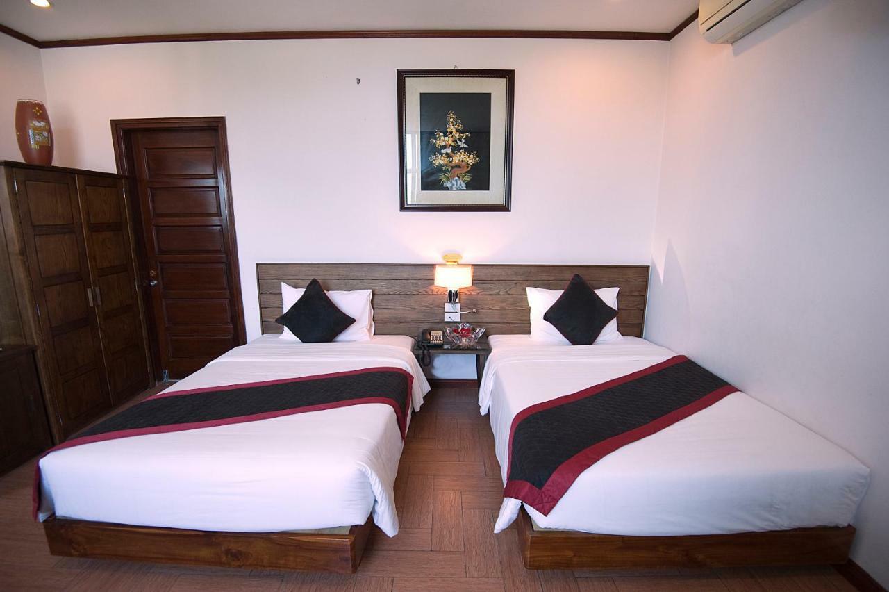 City Bay Hotel Ha Long Esterno foto