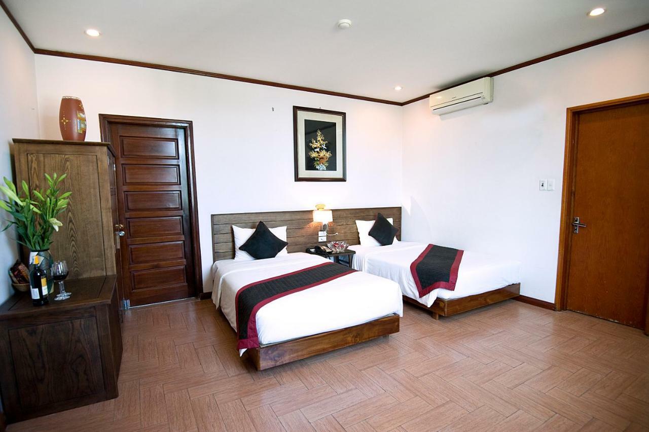 City Bay Hotel Ha Long Esterno foto