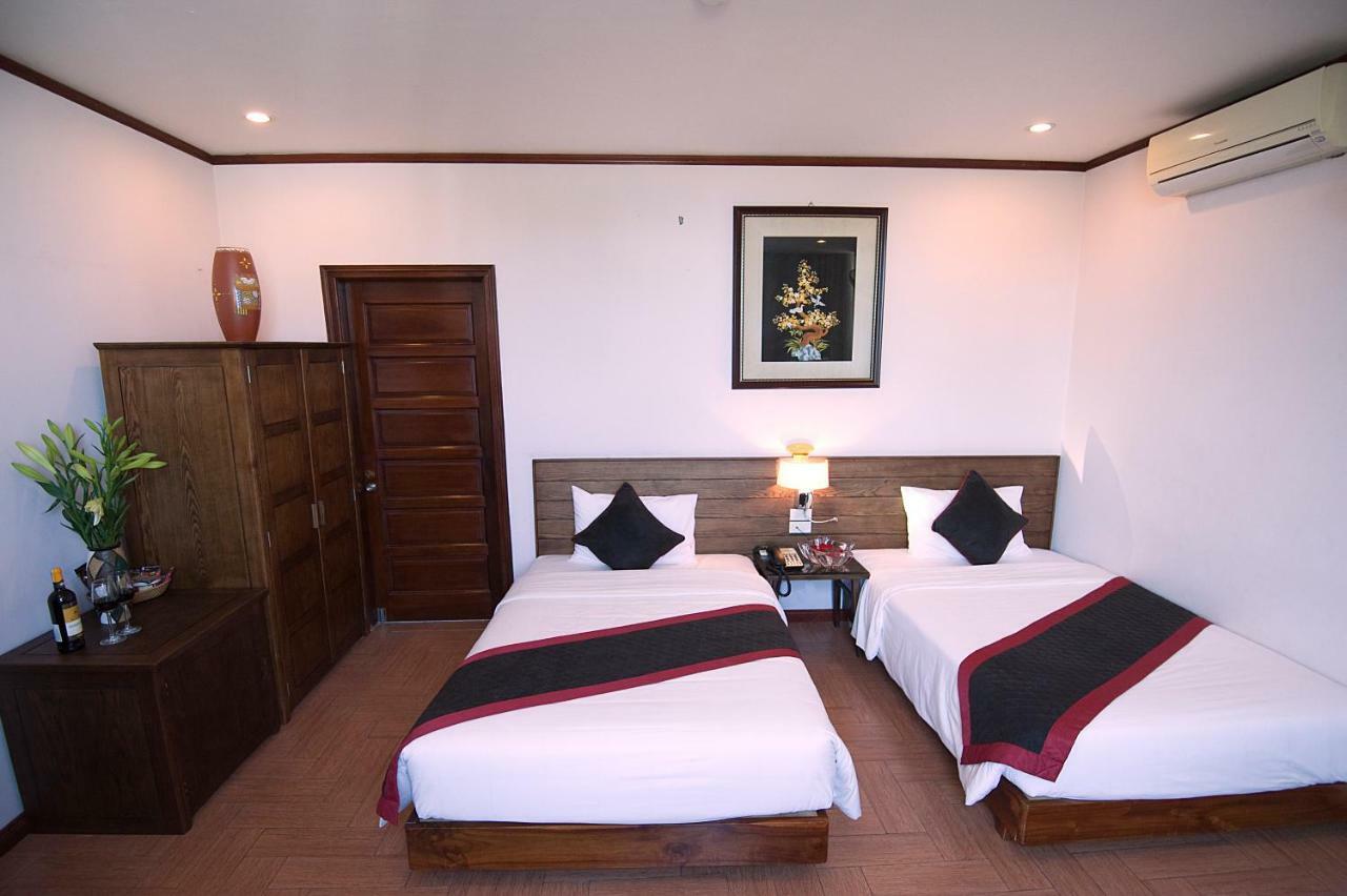 City Bay Hotel Ha Long Esterno foto
